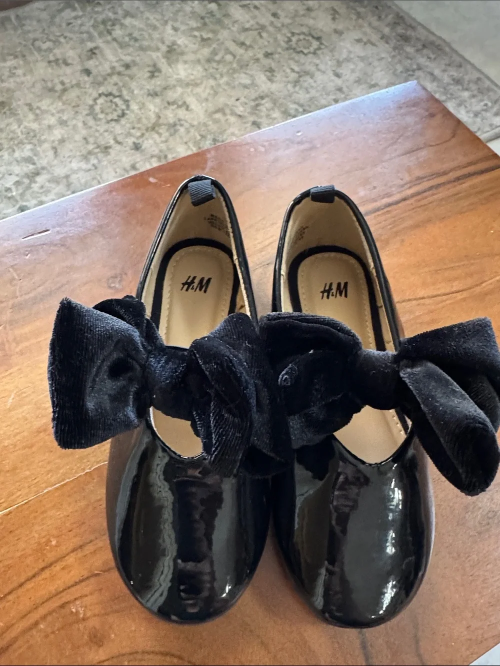 H&M classic patent